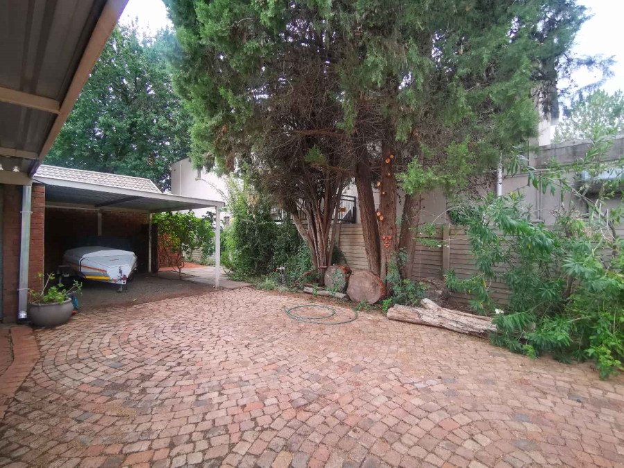 4 Bedroom Property for Sale in Brandwag Free State